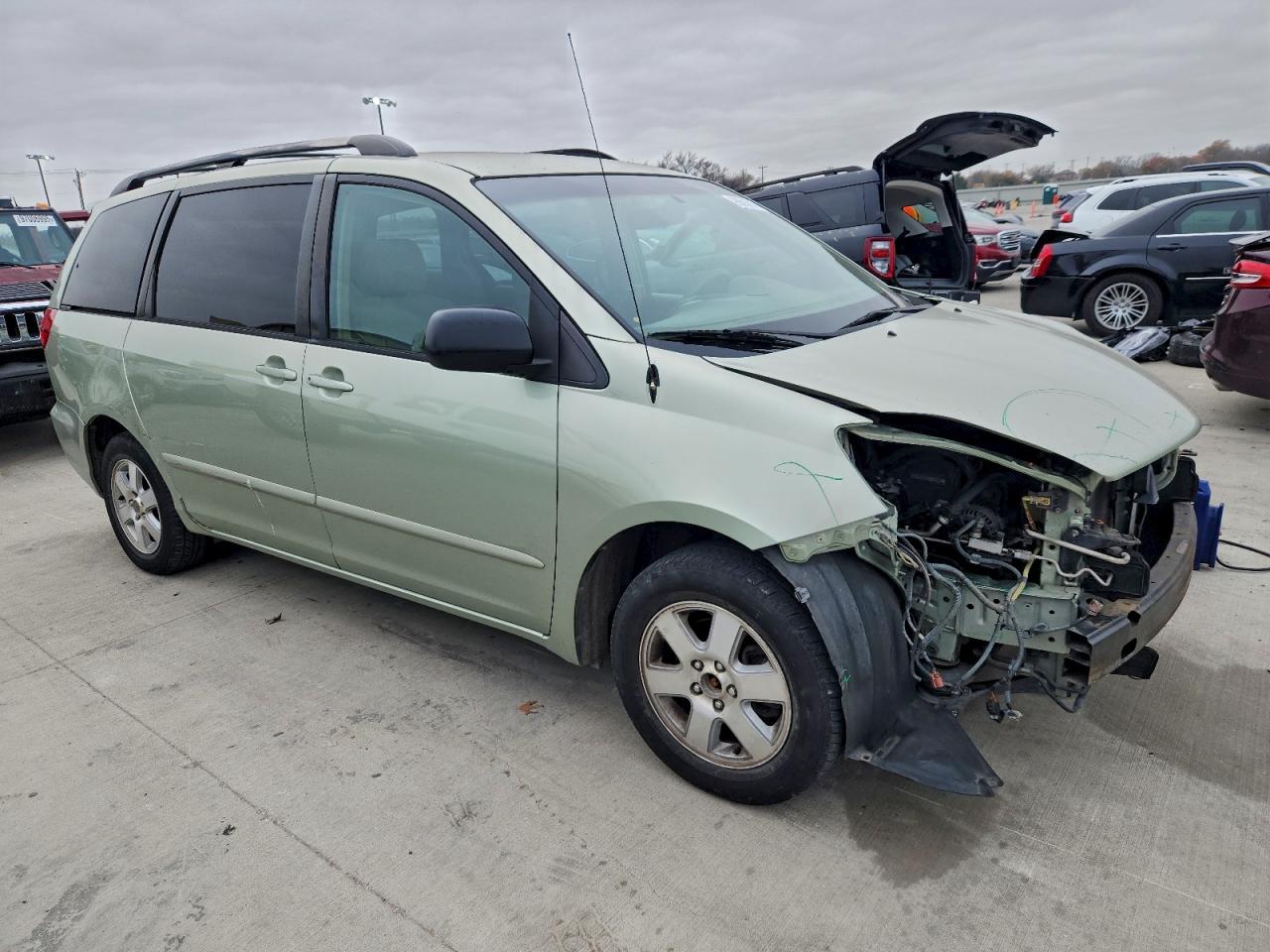 2006 TOYOTA SIENNA CE photo 10