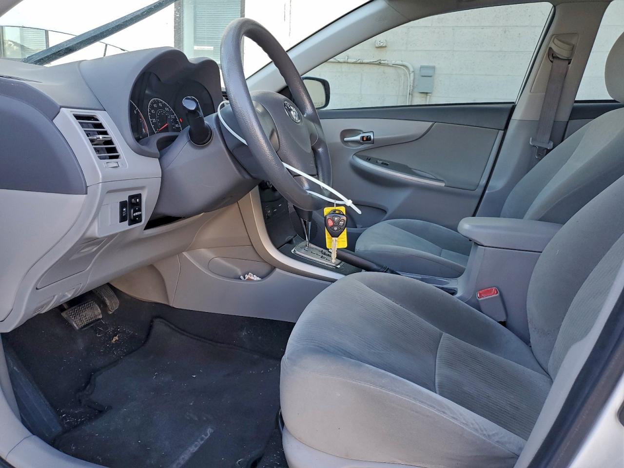 2010 TOYOTA COROLLA BASE photo 13