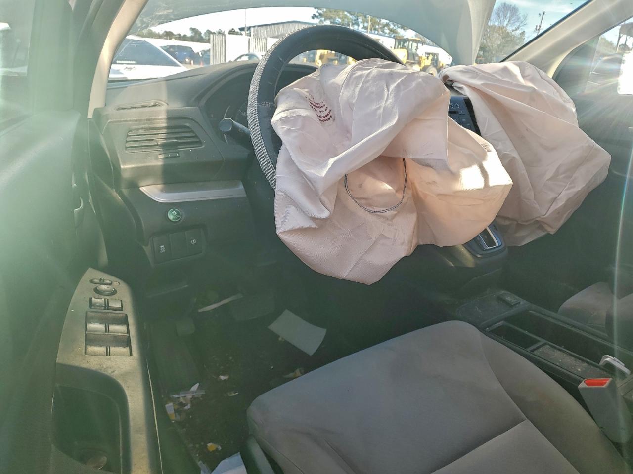 2015 HONDA CR-V LX photo 22