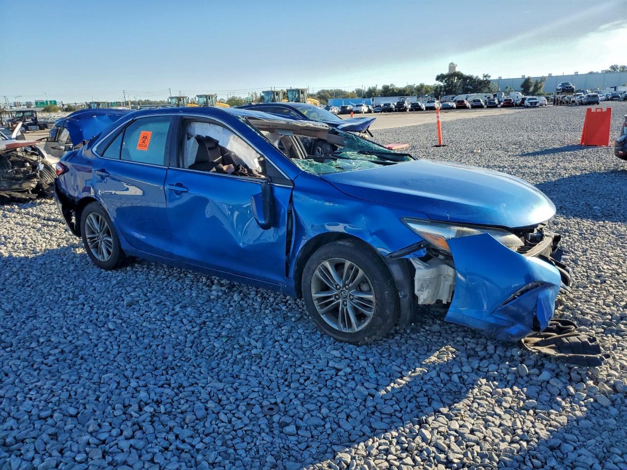 2017 TOYOTA CAMRY photo 4