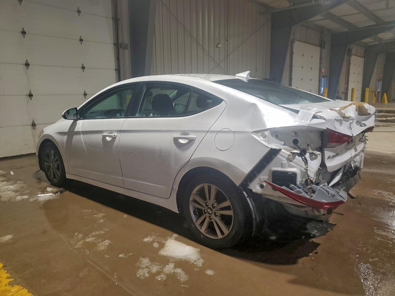 2017 HYUNDAI ELANTRA SE photo 2