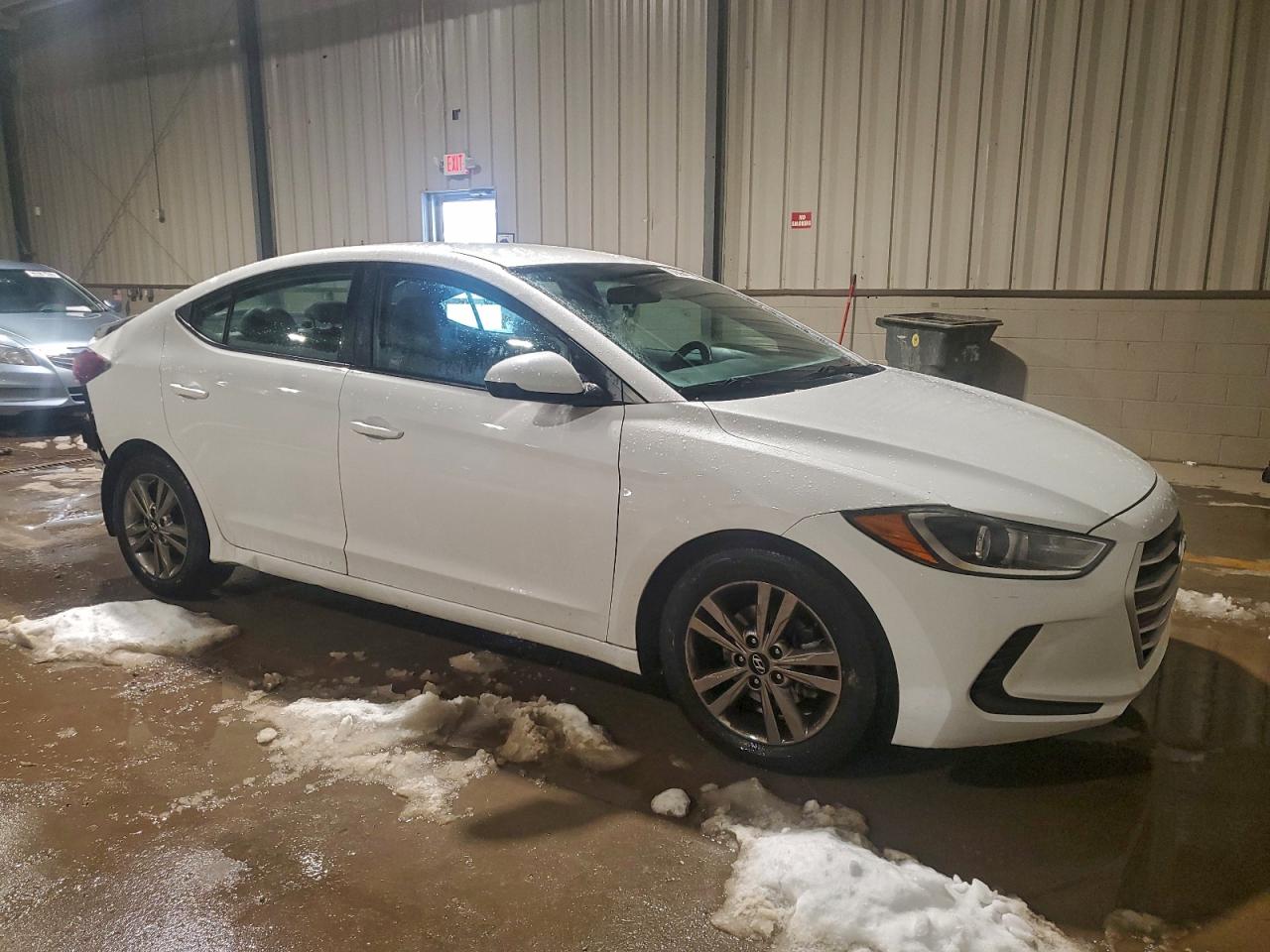 2017 HYUNDAI ELANTRA SE photo 4