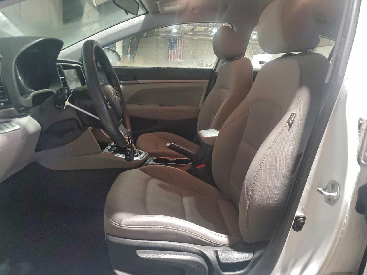 2017 HYUNDAI ELANTRA SE photo 7