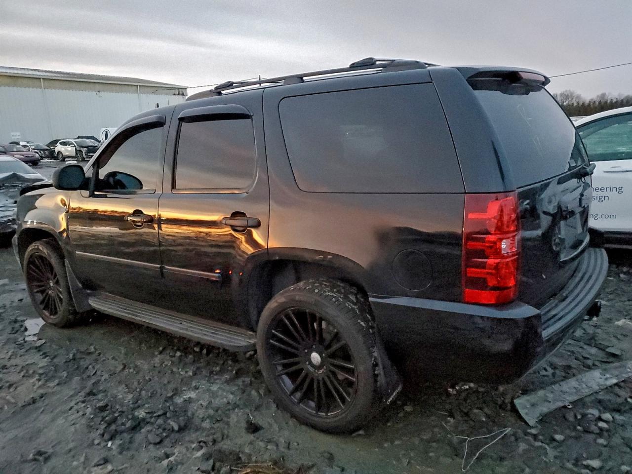 2011 CHEVROLET TAHOE K1500 LTZ photo 2