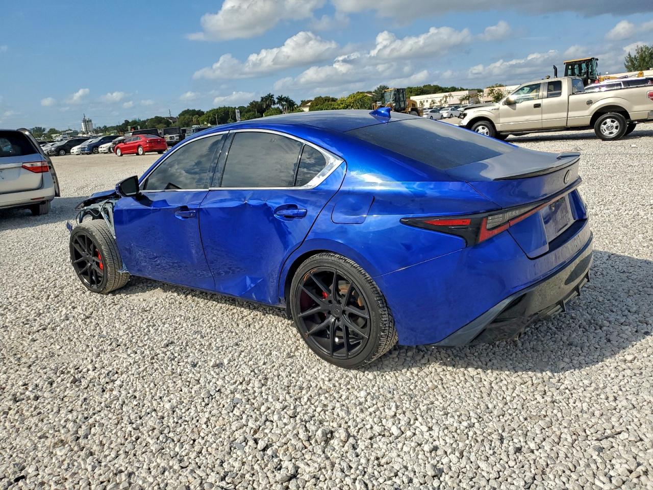 2023 LEXUS IS 350 F SPORT DESIGN photo 2