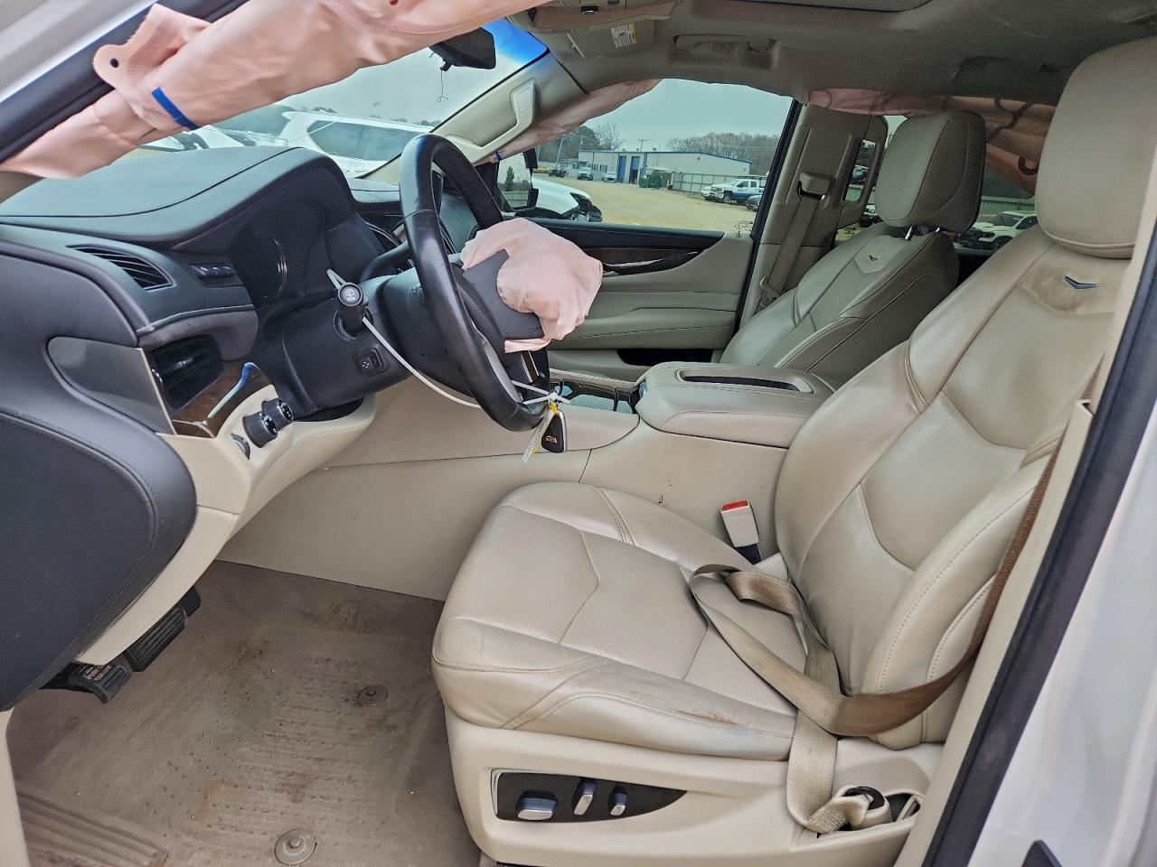 2019 CADILLAC ESCALADE ESV LUXURY photo 7