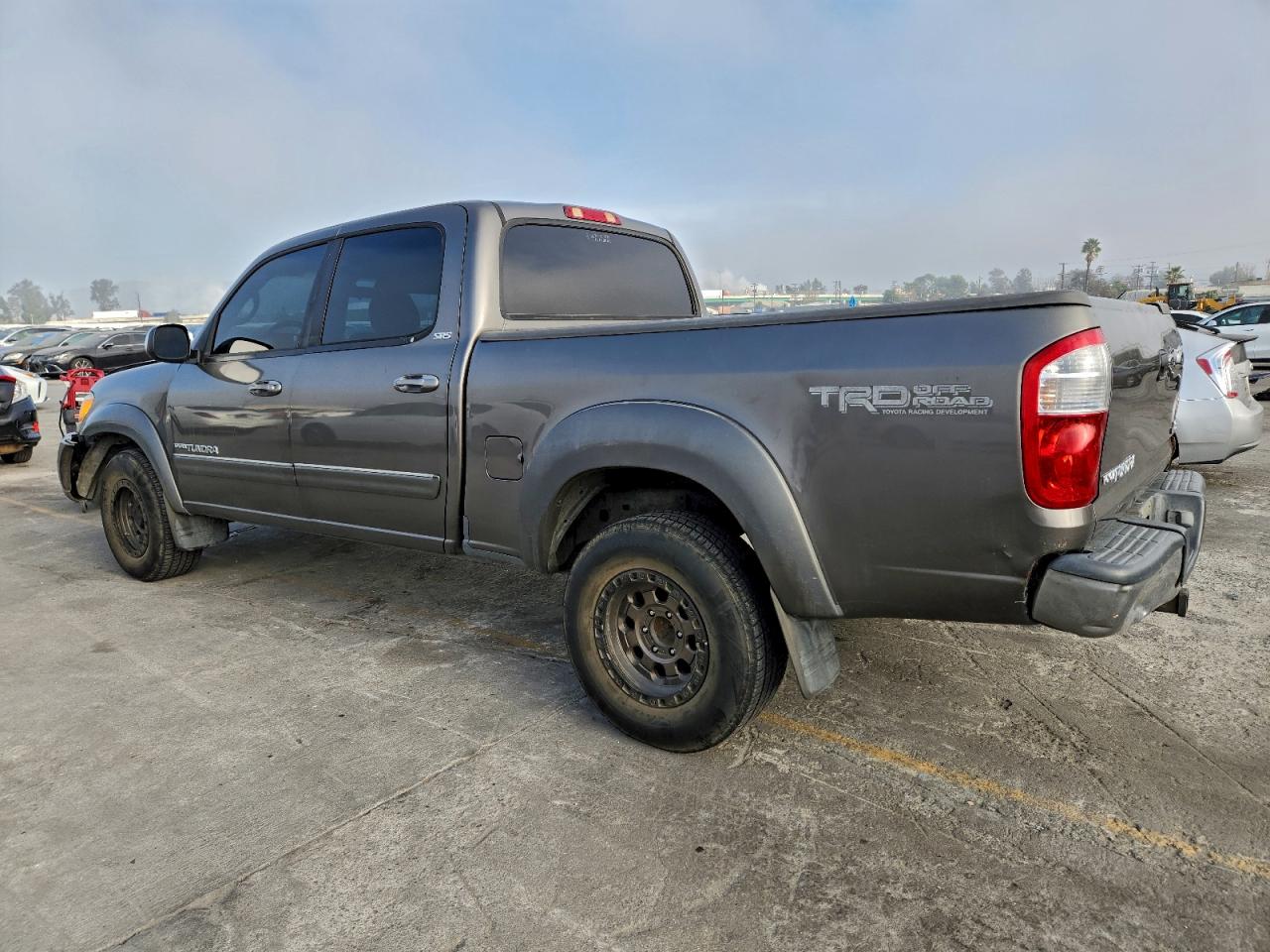 2006 TOYOTA TUNDRA DOUBLE CAB SR5 photo 2