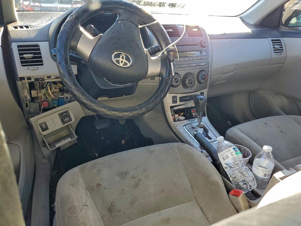 2011 TOYOTA COROLLA BASE photo 8