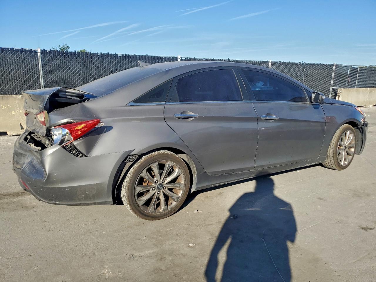 2011 HYUNDAI SONATA SE photo 3