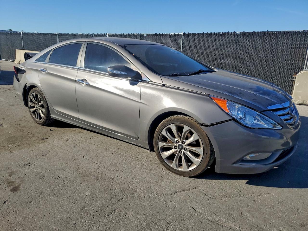 2011 HYUNDAI SONATA SE photo 4