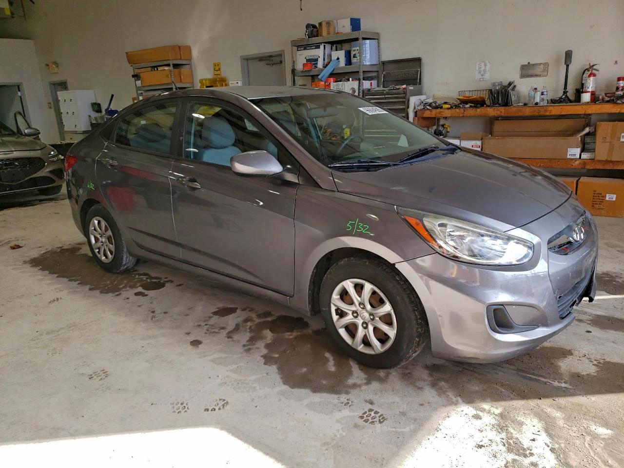 2014 HYUNDAI ACCENT GLS photo 4