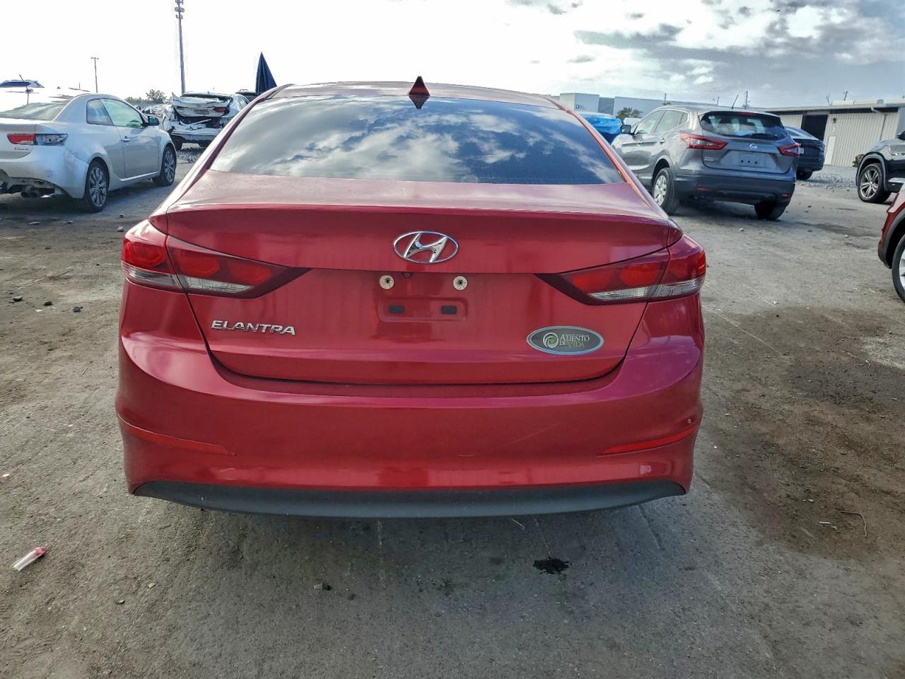 2017 HYUNDAI ELANTRA SE photo 6