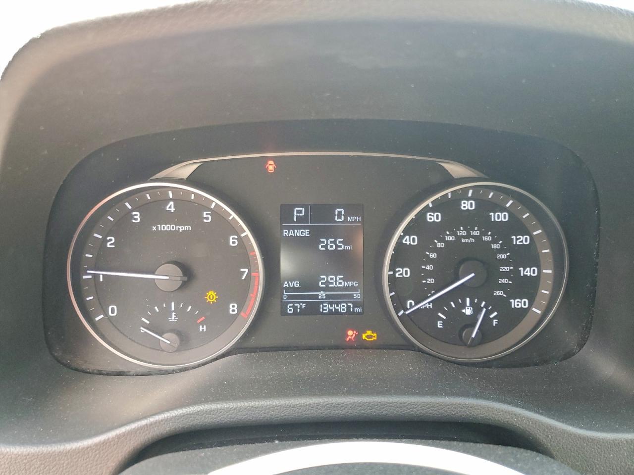 2017 HYUNDAI ELANTRA SE photo 9