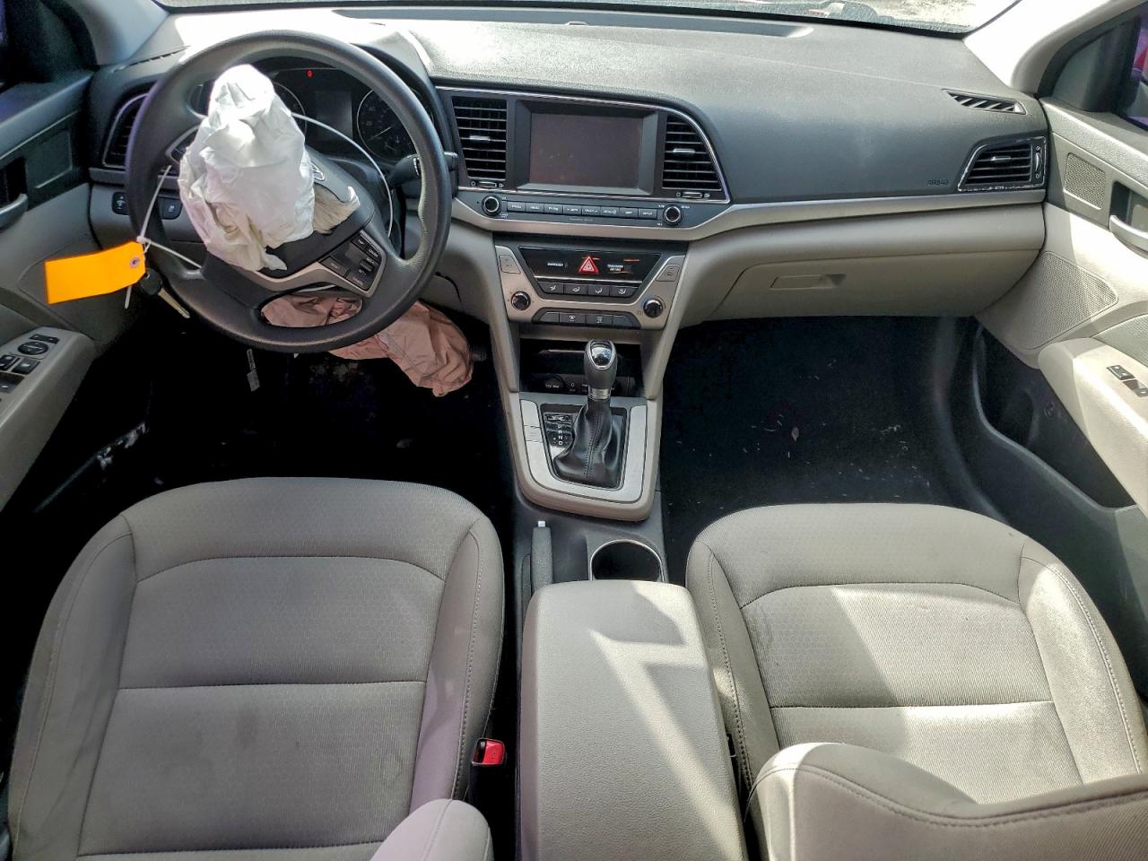 2017 HYUNDAI ELANTRA SE photo 8