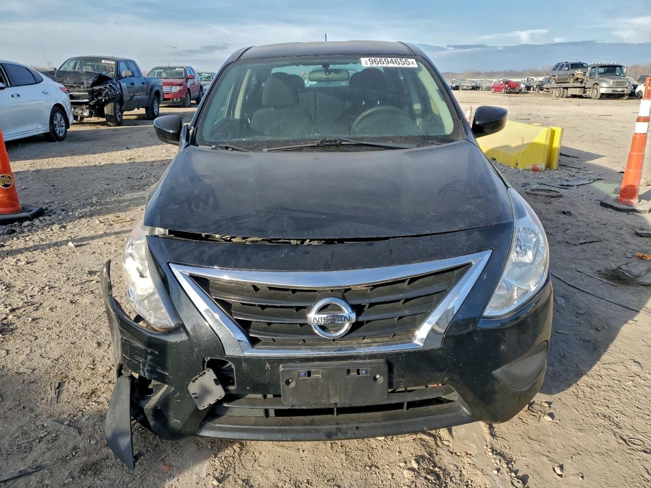 2018 NISSAN VERSA S photo 9