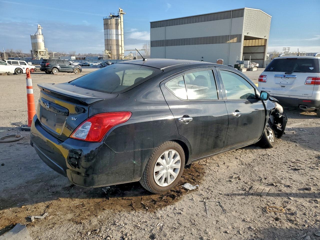 2018 NISSAN VERSA S photo 5