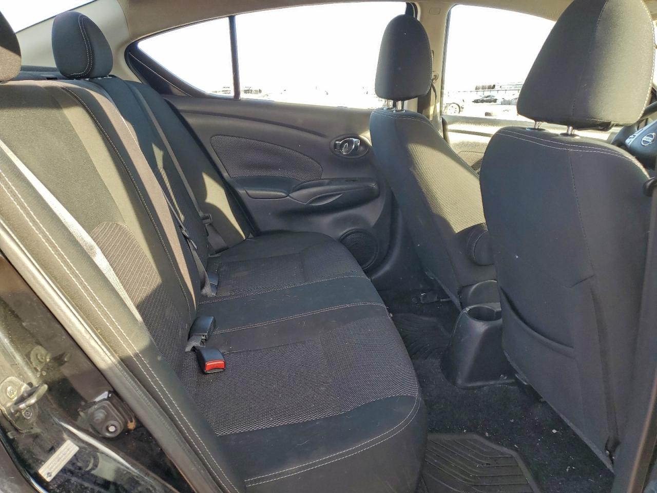 2018 NISSAN VERSA S photo 19