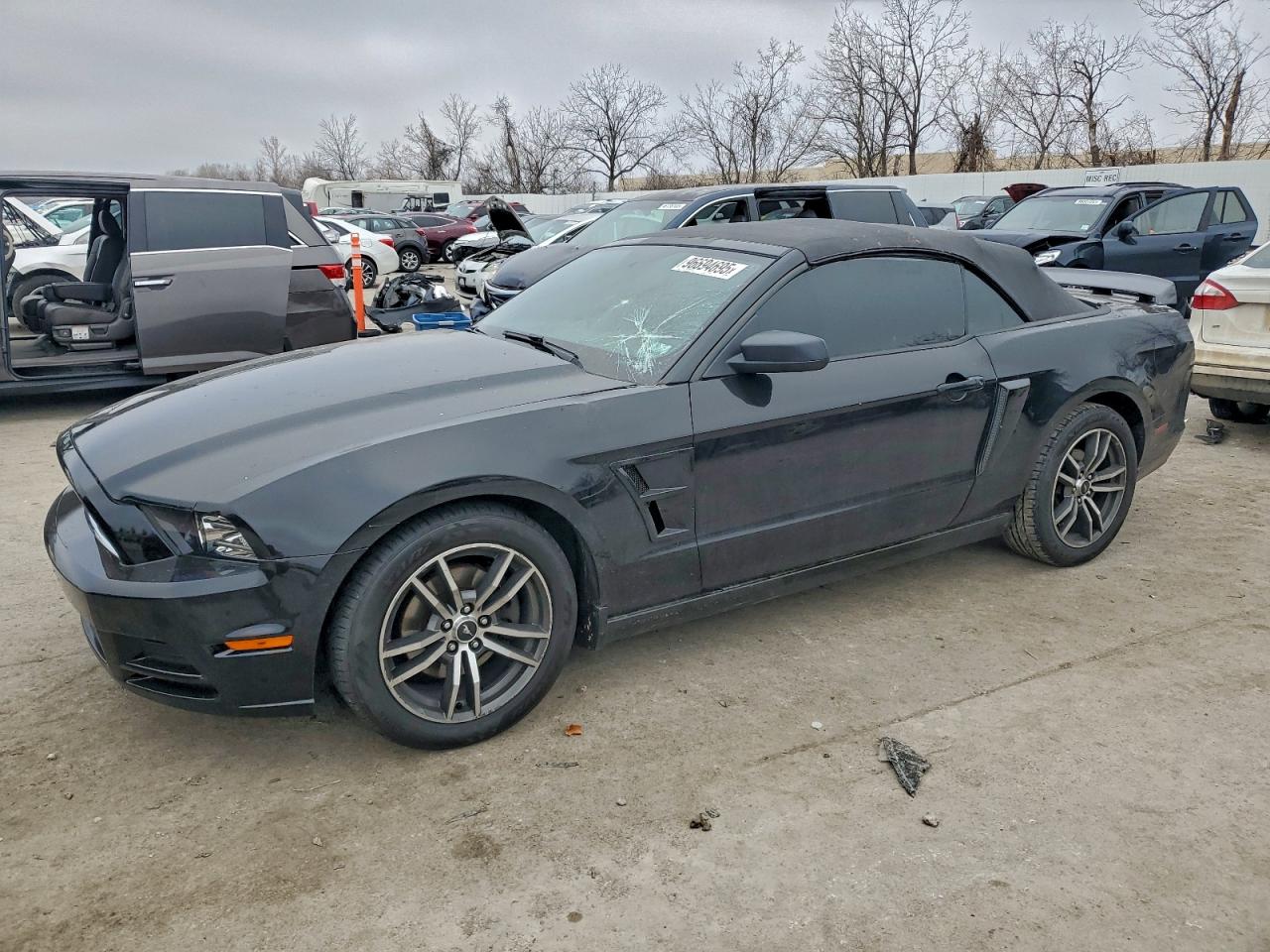 2013 FORD MUSTANG
