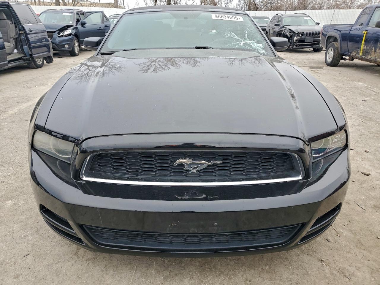 2013 FORD MUSTANG photo 5