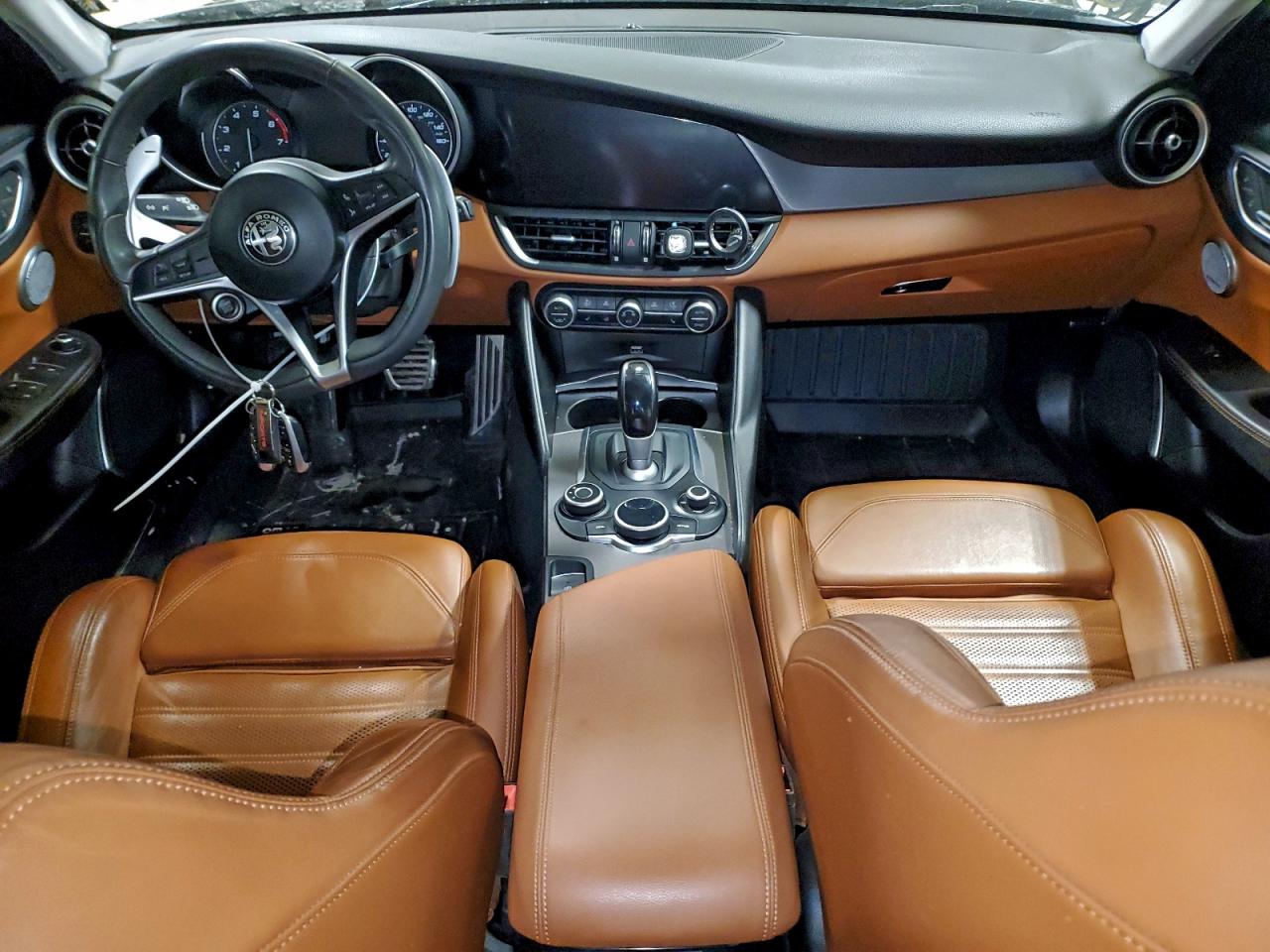 2019 ALFA ROMEO GIULIA TI photo 8
