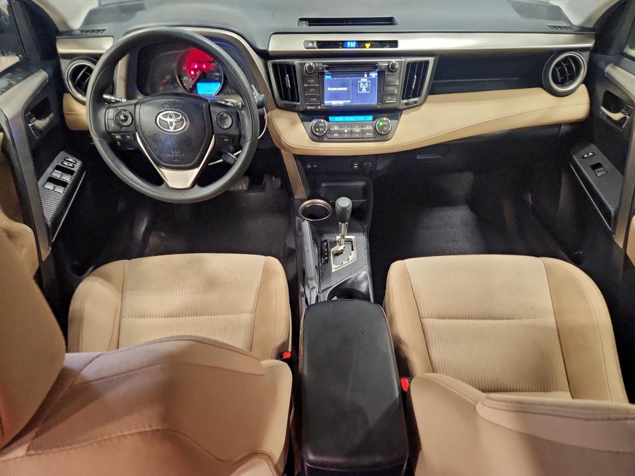 2015 TOYOTA RAV4 XLE photo 8