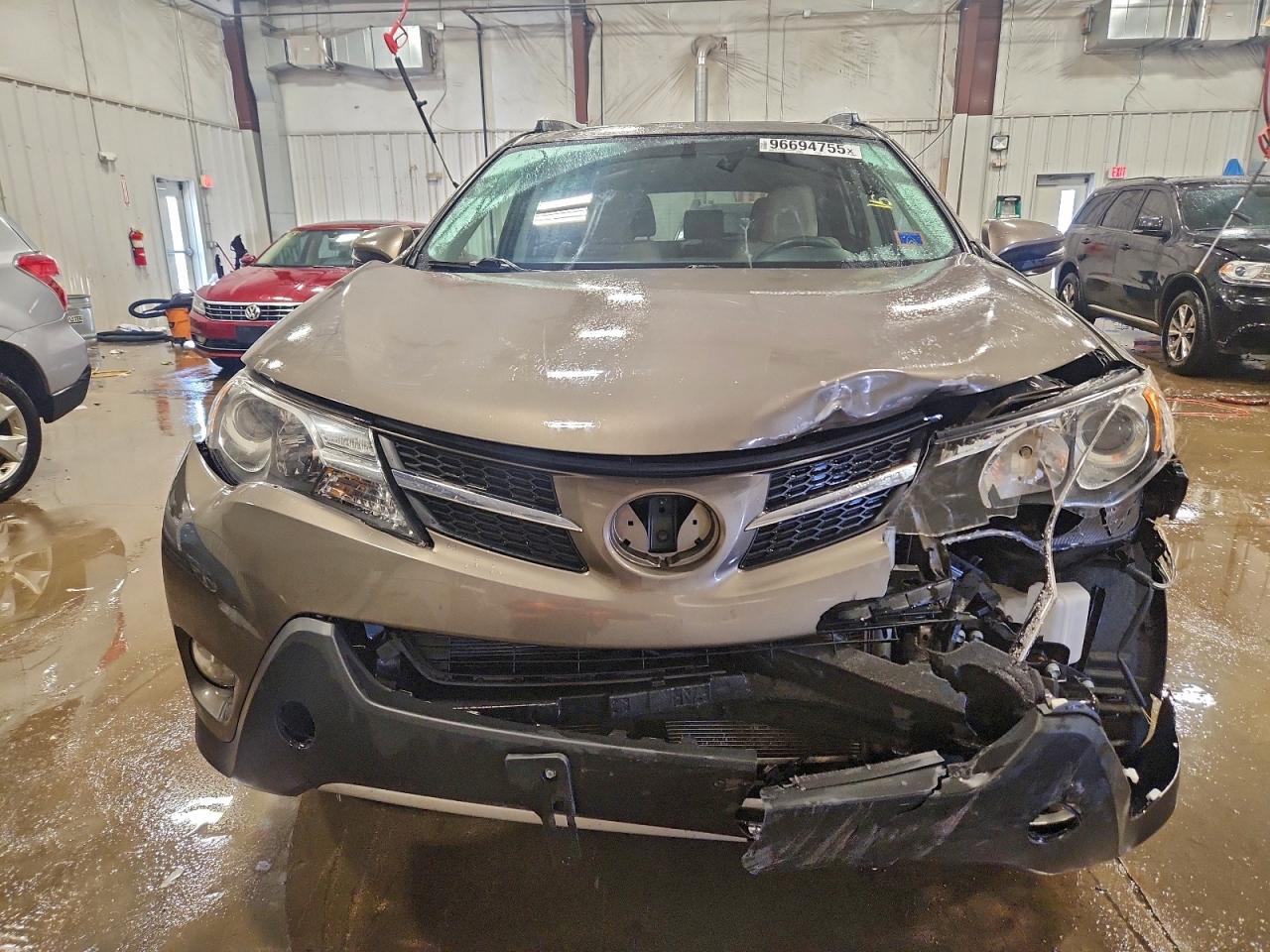 2015 TOYOTA RAV4 XLE photo 5