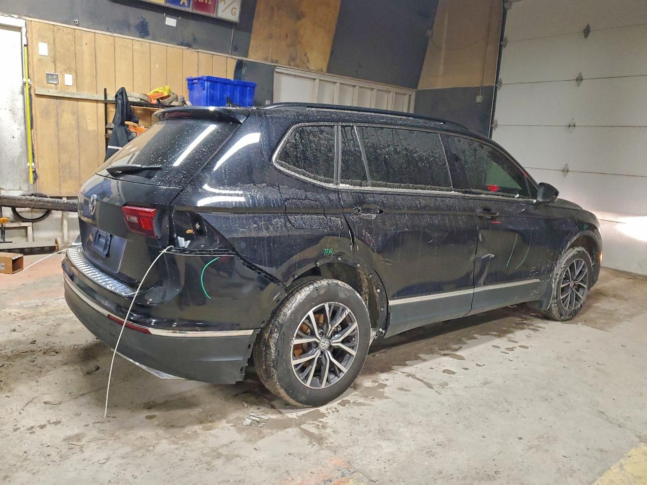2020 VOLKSWAGEN TIGUAN SE photo 3