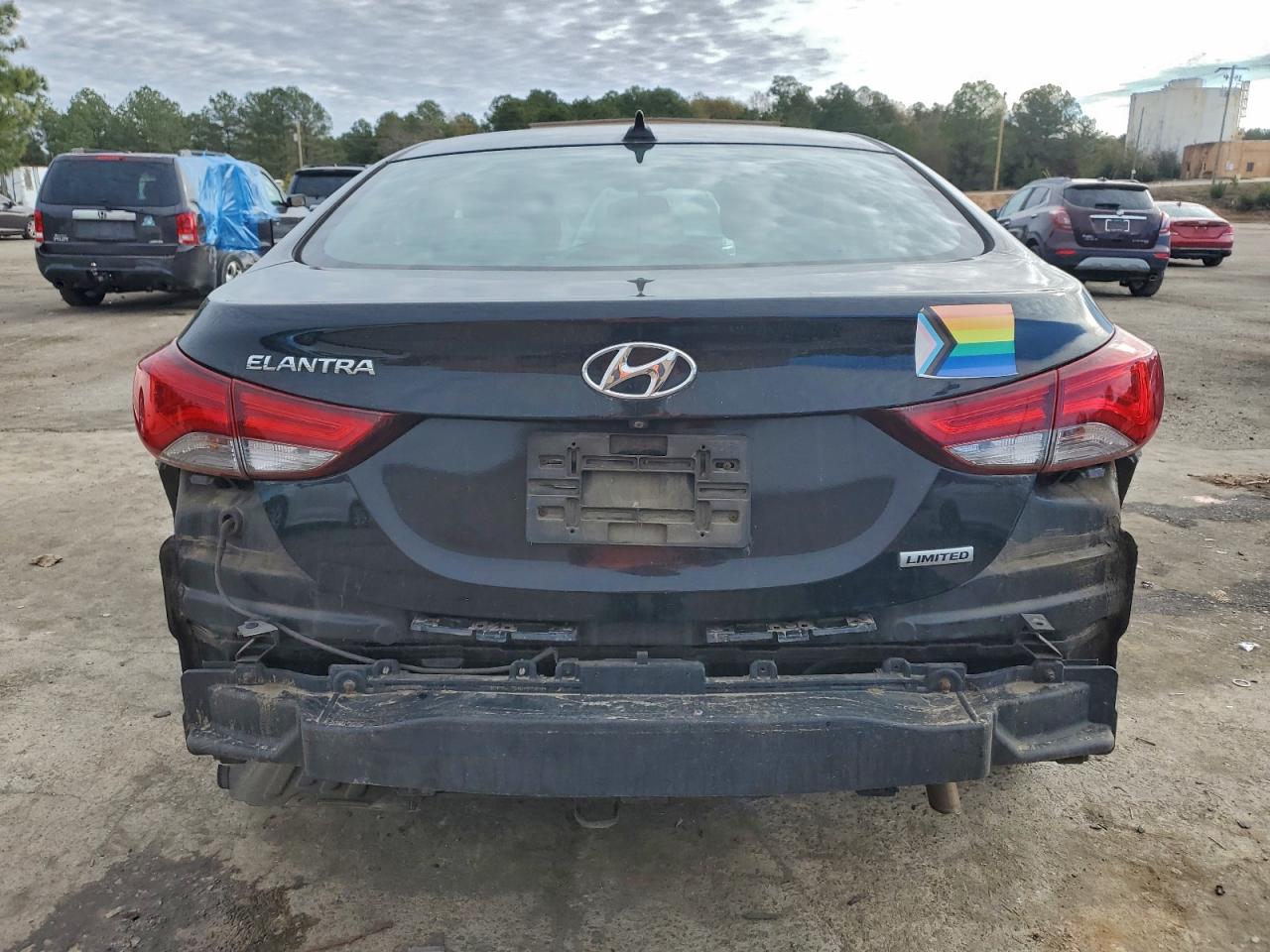 2016 HYUNDAI ELANTRA SE photo 6