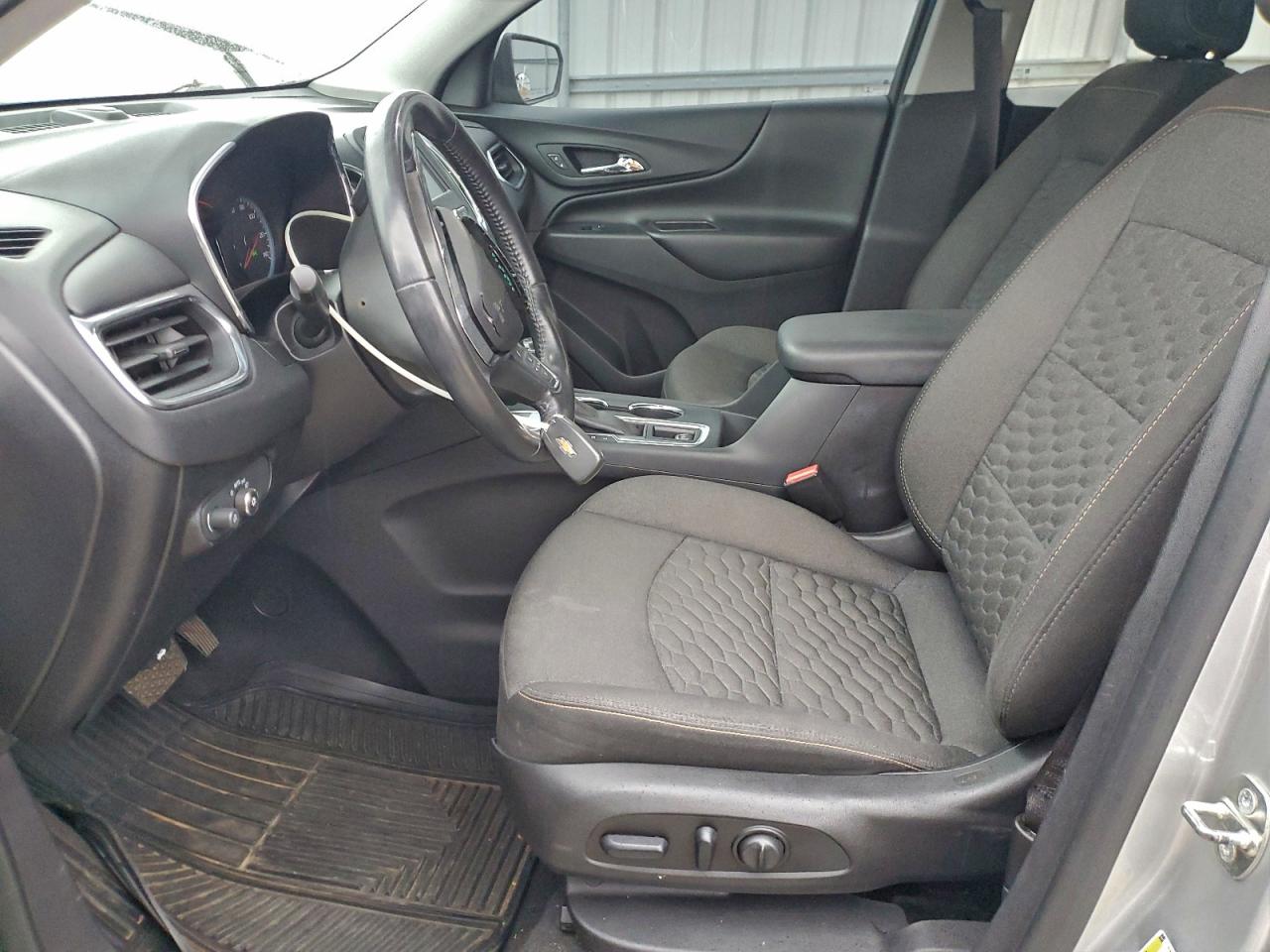 2018 CHEVROLET EQUINOX LT photo 19