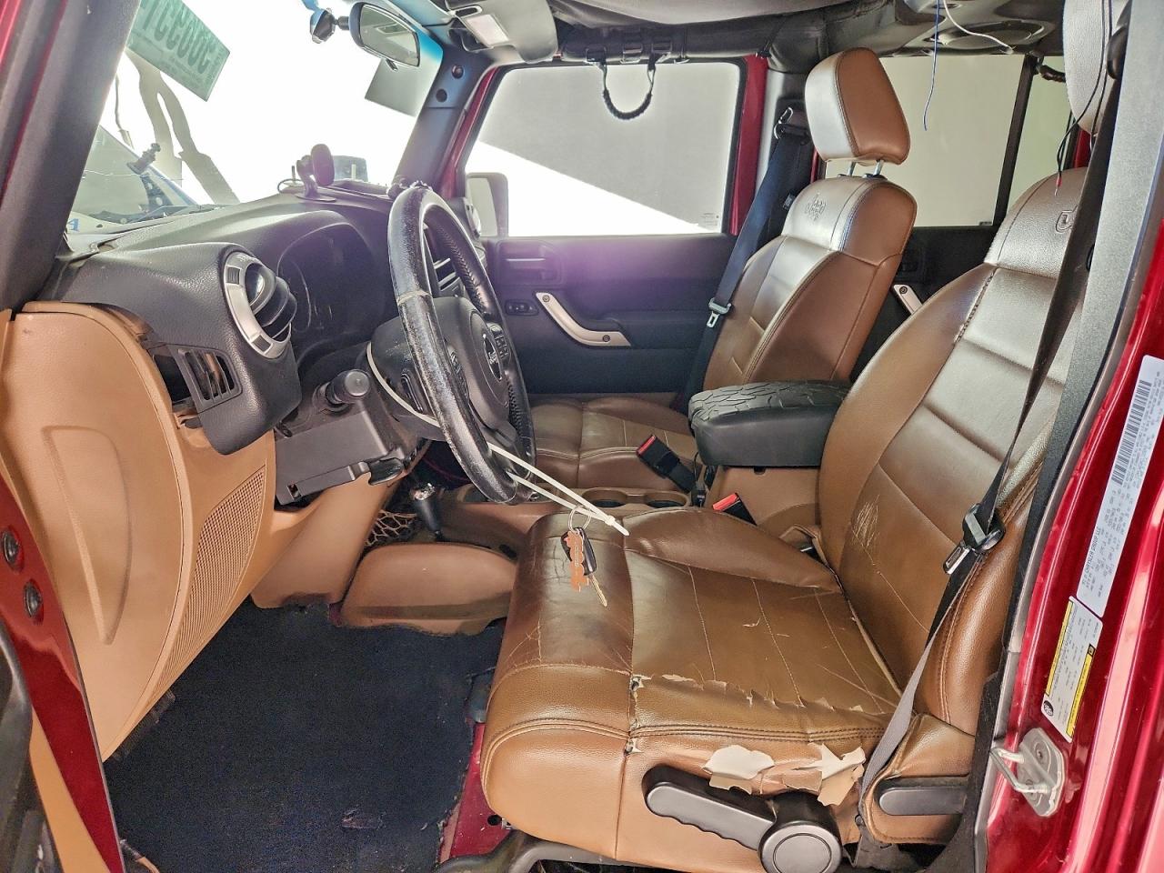 2012 JEEP WRANGLER UNLIMITED SAHARA photo 7