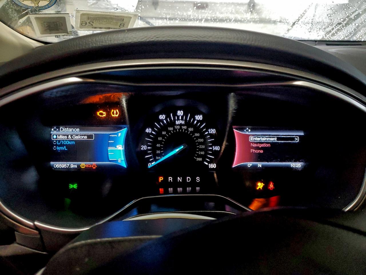 2017 FORD FUSION SE photo 9