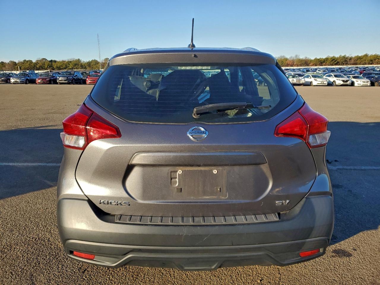 2019 NISSAN KICKS S photo 6