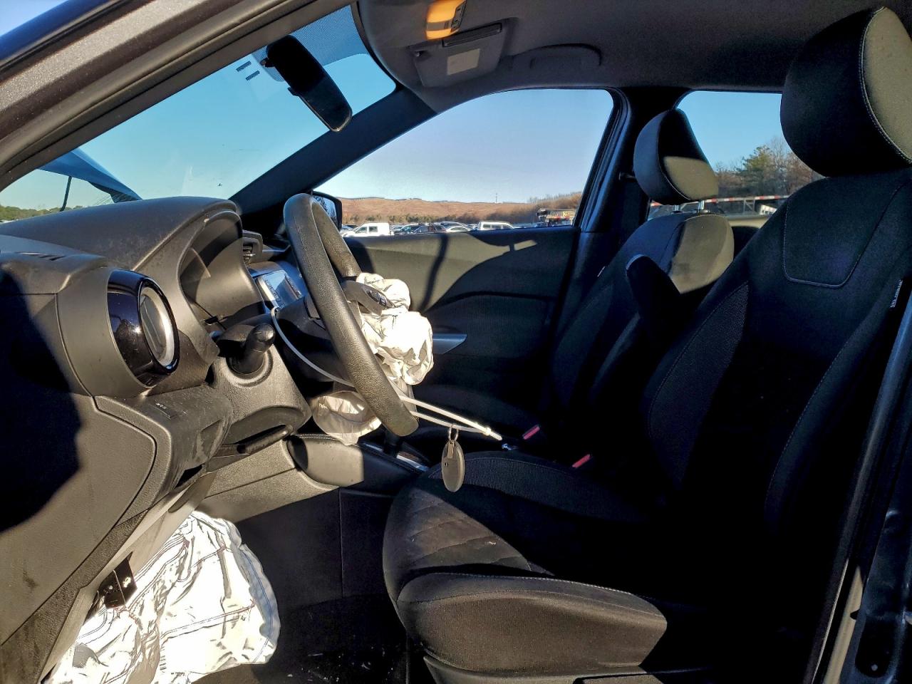 2019 NISSAN KICKS S photo 7