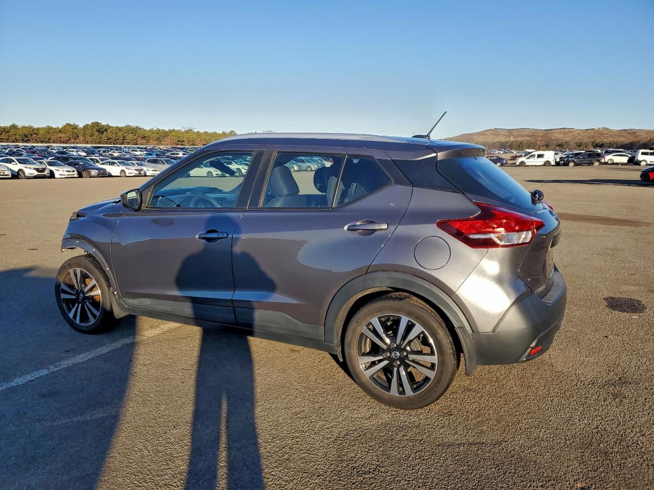 2019 NISSAN KICKS S photo 2