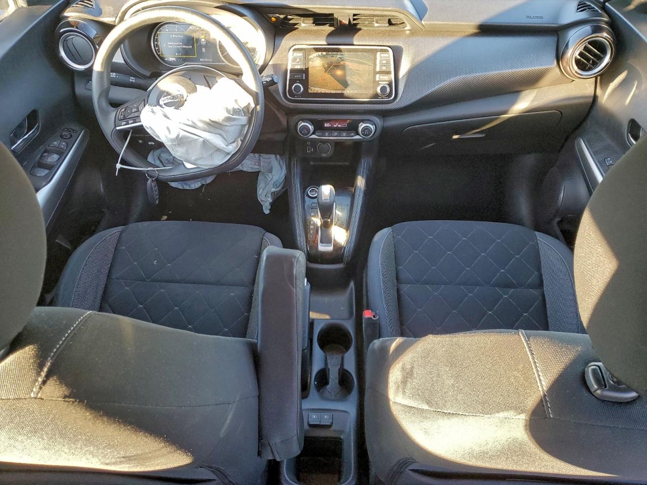 2019 NISSAN KICKS S photo 8