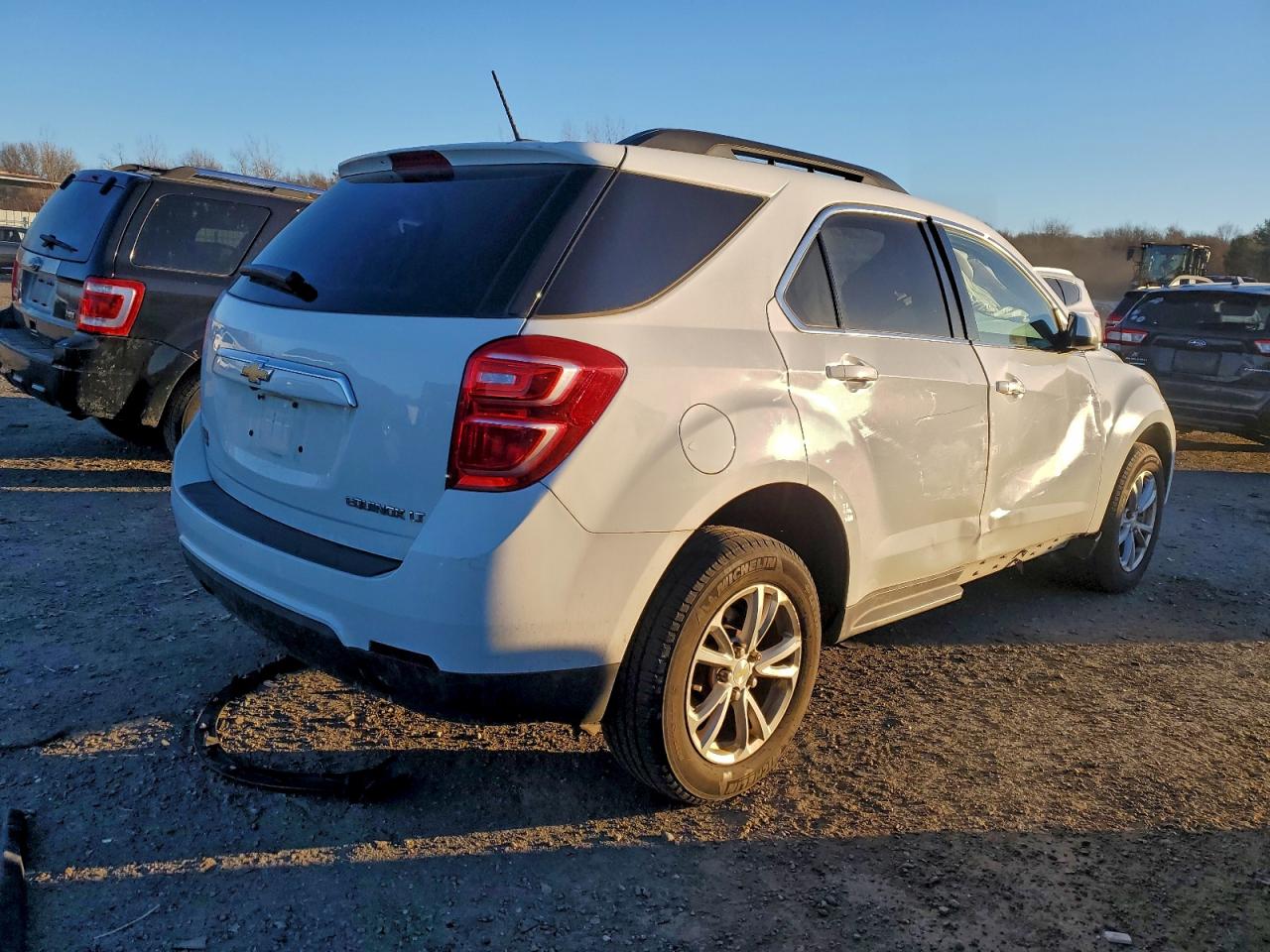 2016 CHEVROLET EQUINOX LT photo 3