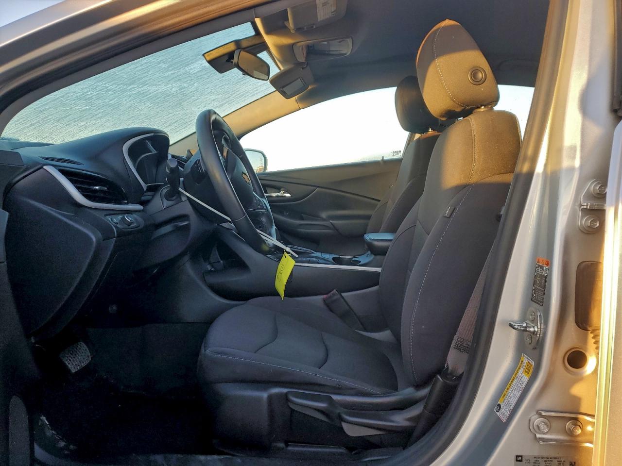 2017 CHEVROLET VOLT LT photo 7