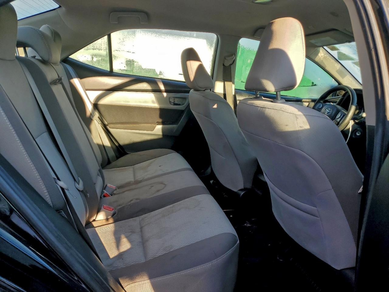 2019 TOYOTA COROLLA L photo 10