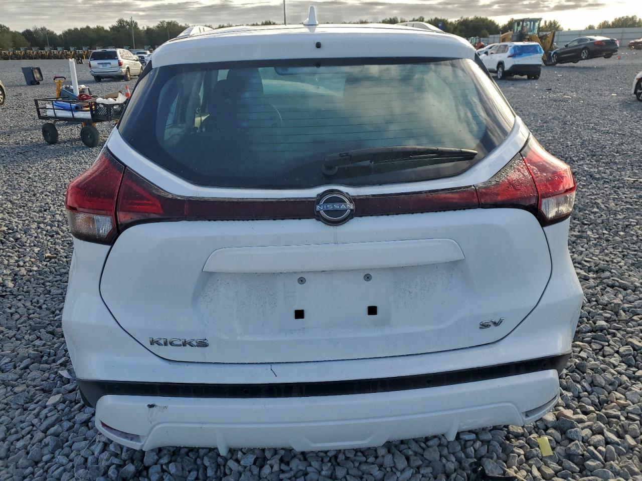 2023 NISSAN KICKS SV photo 6