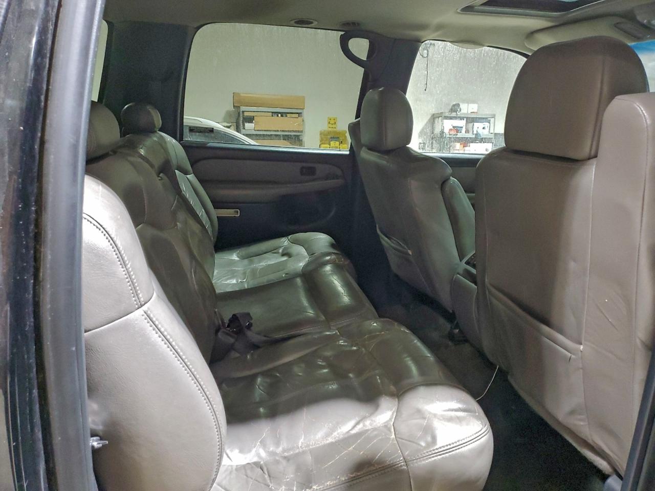 2000 CHEVROLET SUBURBAN K1500 photo 11