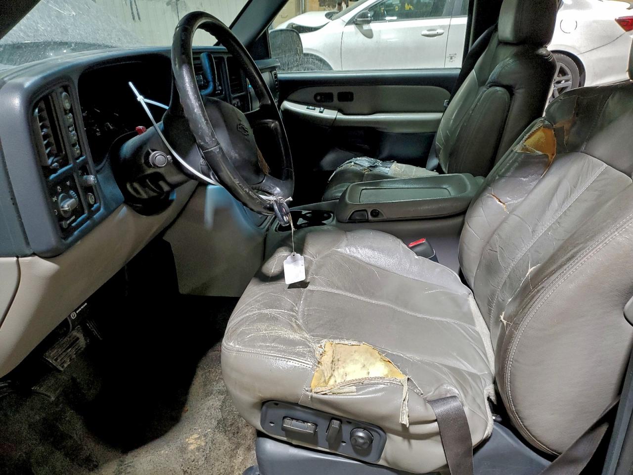 2000 CHEVROLET SUBURBAN K1500 photo 7