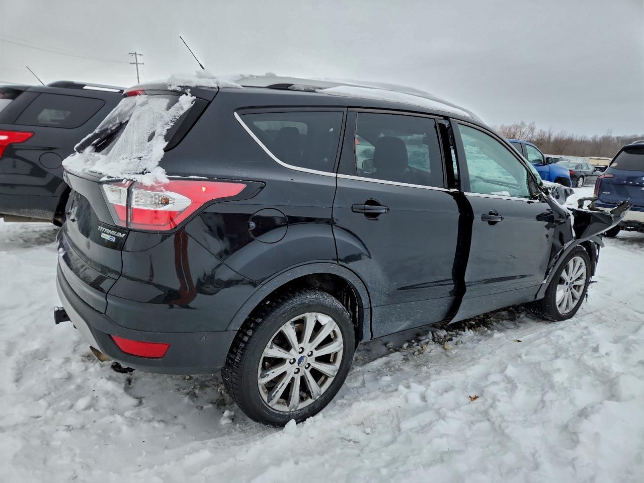 2017 FORD ESCAPE TITANIUM photo 3