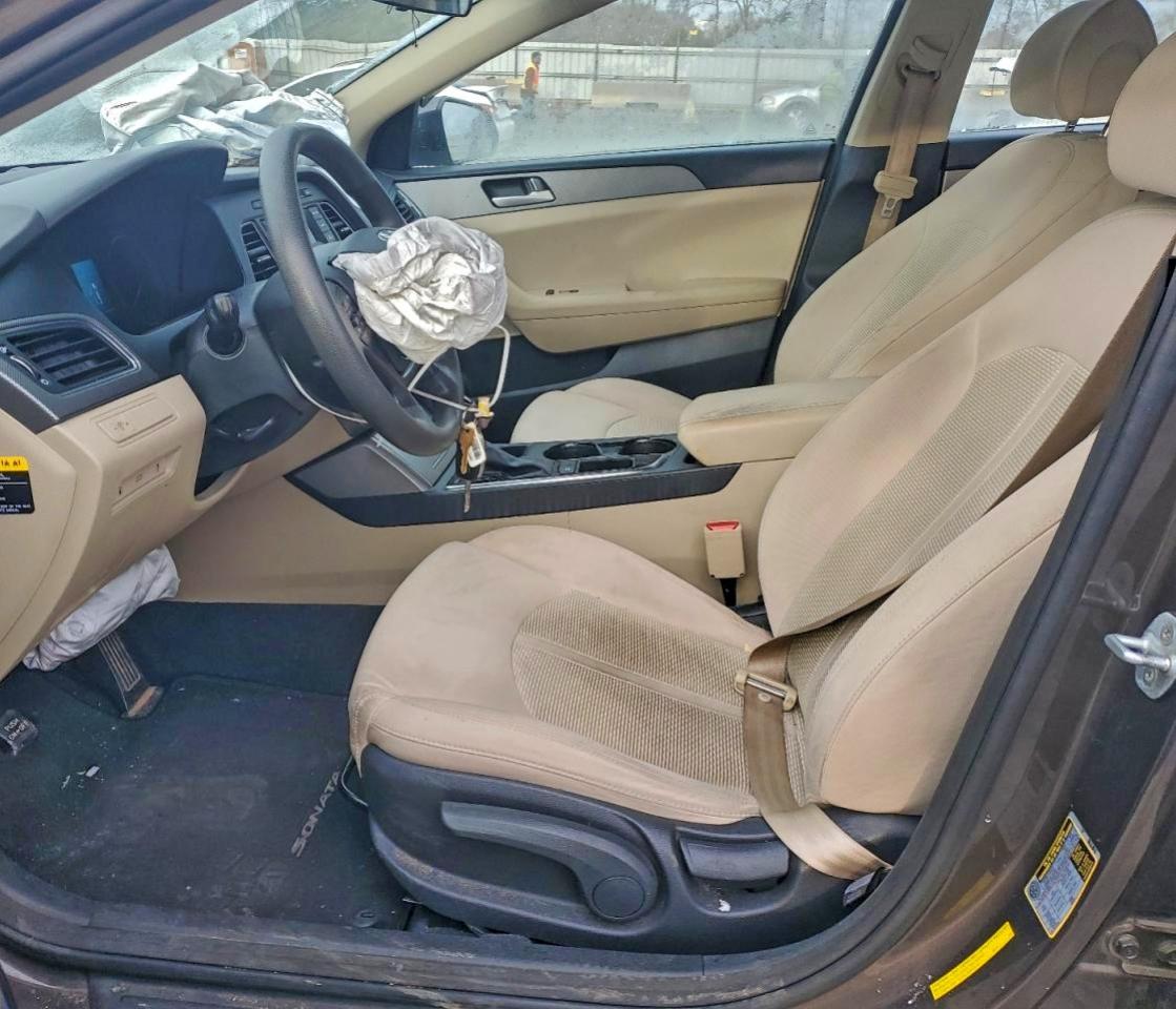 2015 HYUNDAI SONATA SE photo 7