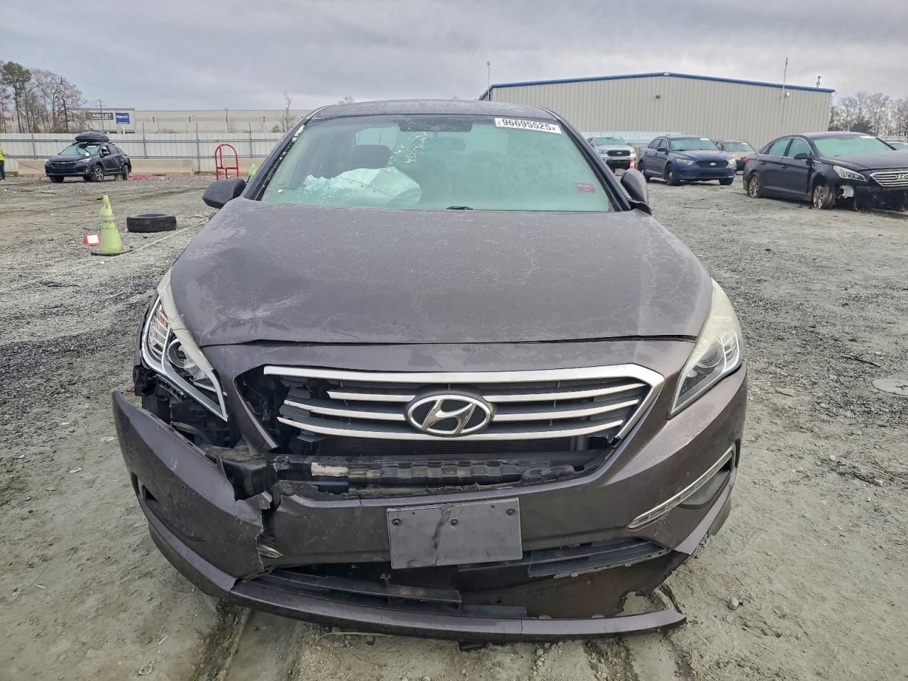2015 HYUNDAI SONATA SE photo 5