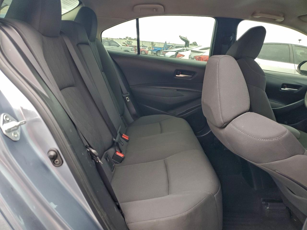2020 TOYOTA COROLLA LE photo 10