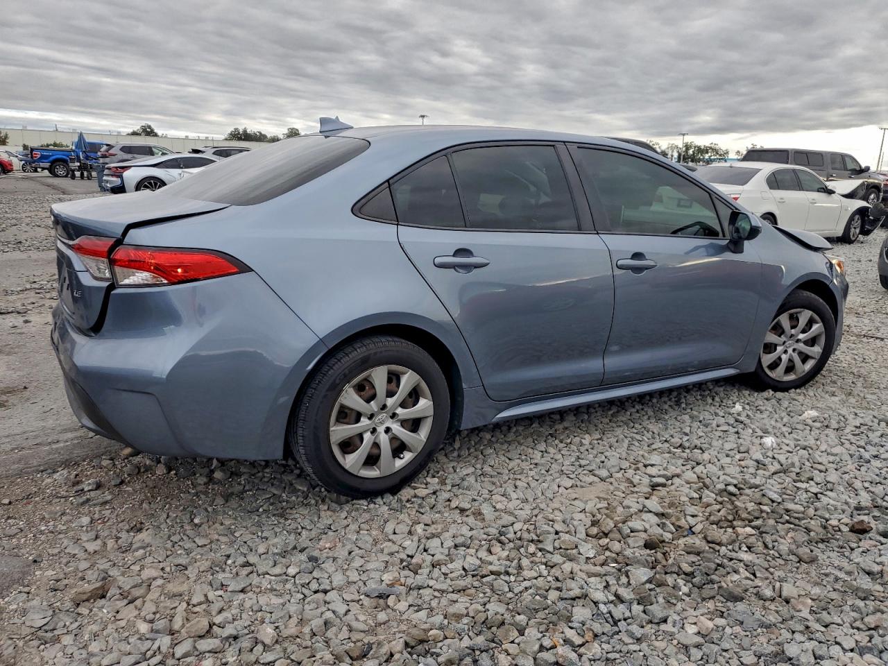 2020 TOYOTA COROLLA LE photo 3