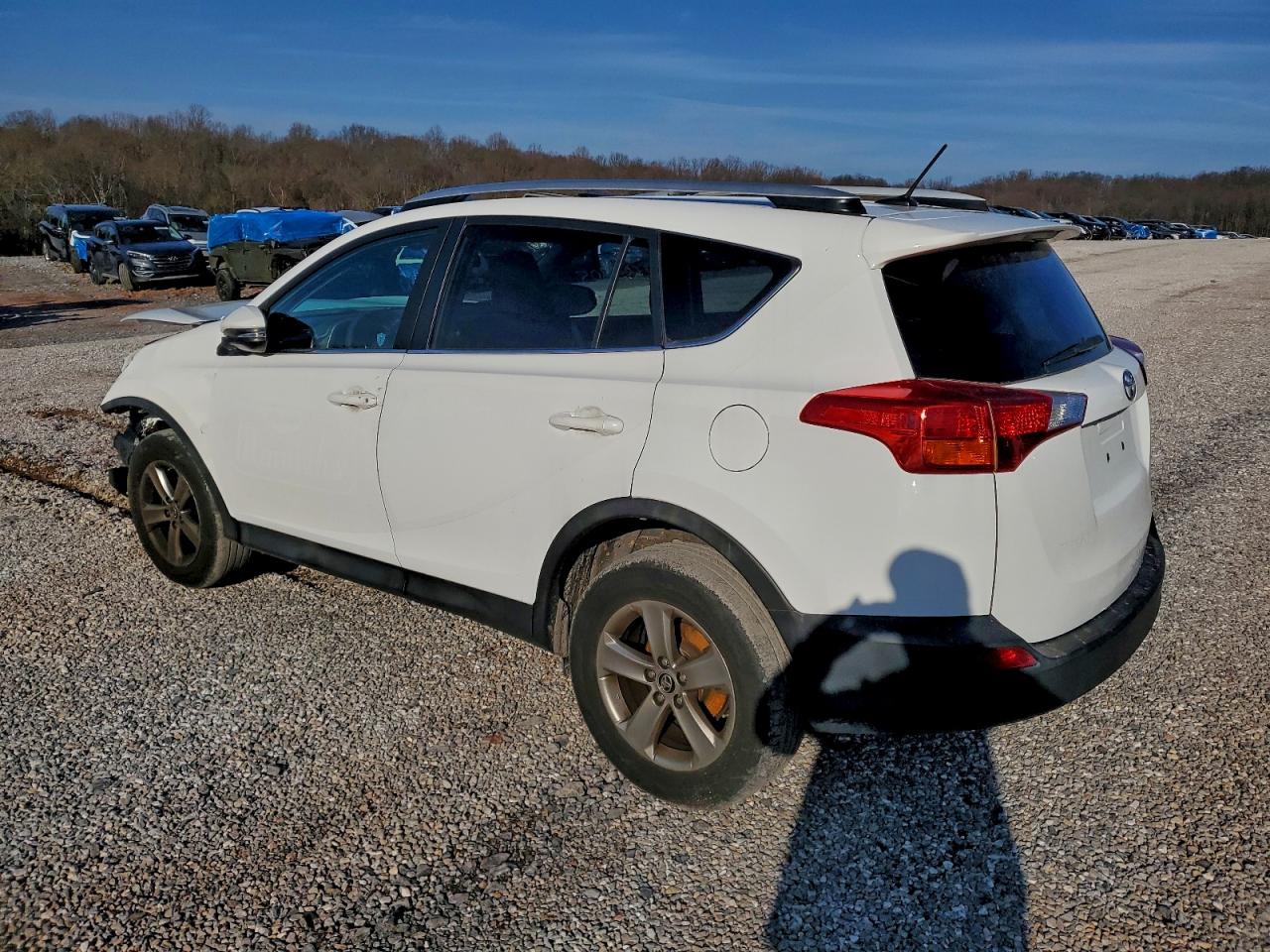 2015 TOYOTA RAV4 XLE photo 2