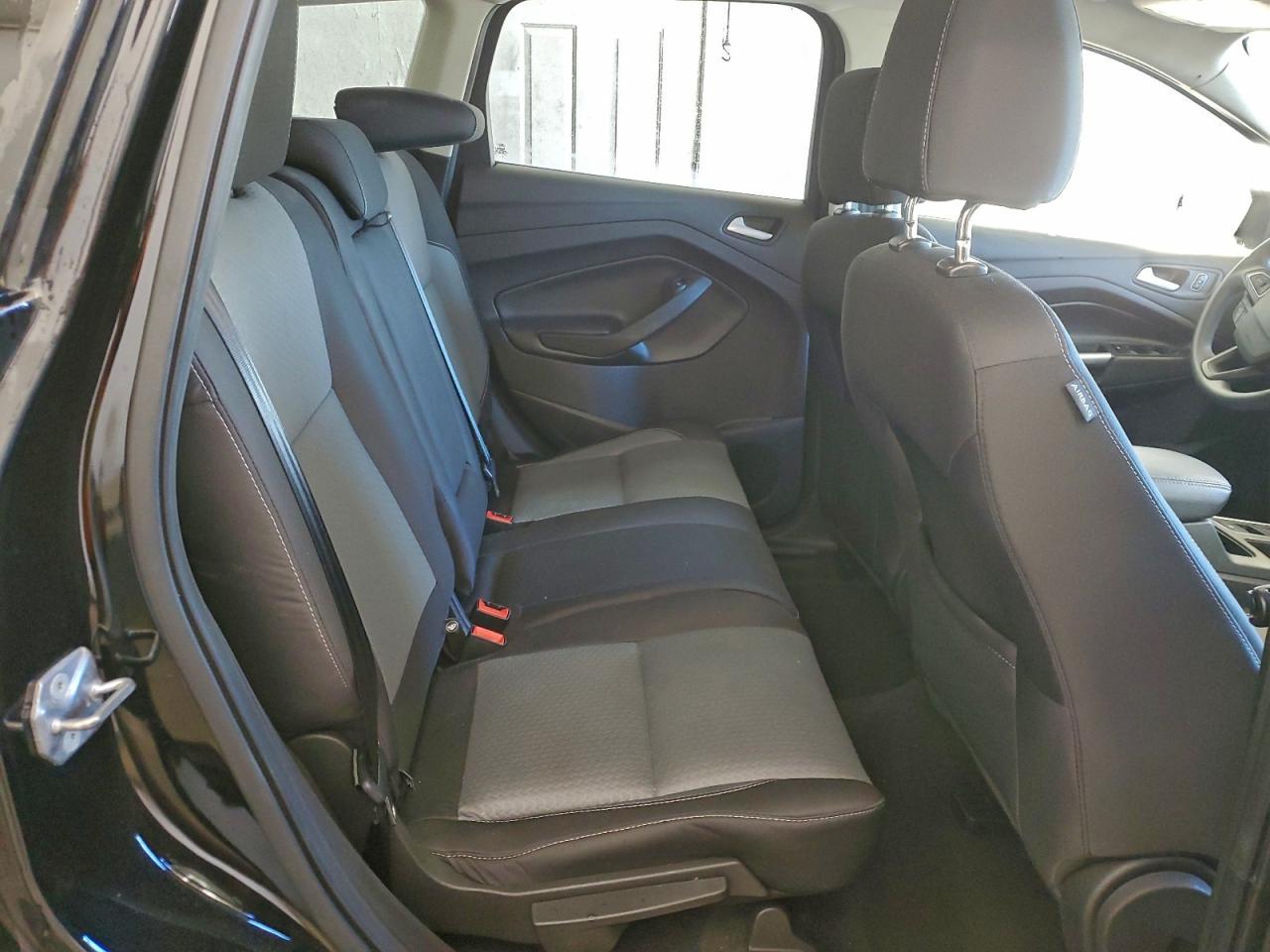 2017 FORD ESCAPE SE photo 11