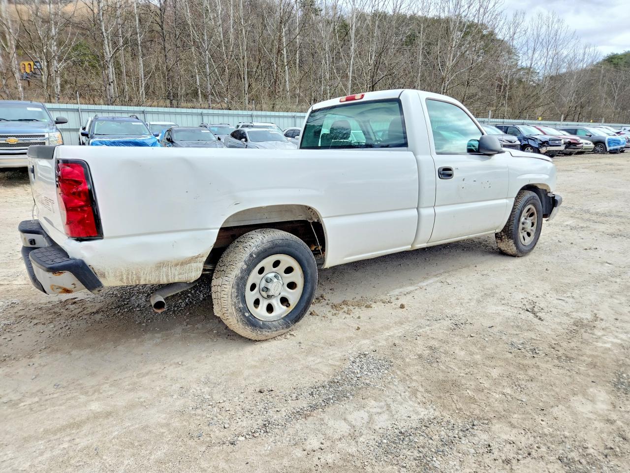 2006 CHEVROLET SILVERADO C1500 photo 3