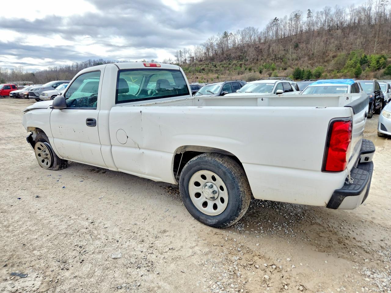 2006 CHEVROLET SILVERADO C1500 photo 2